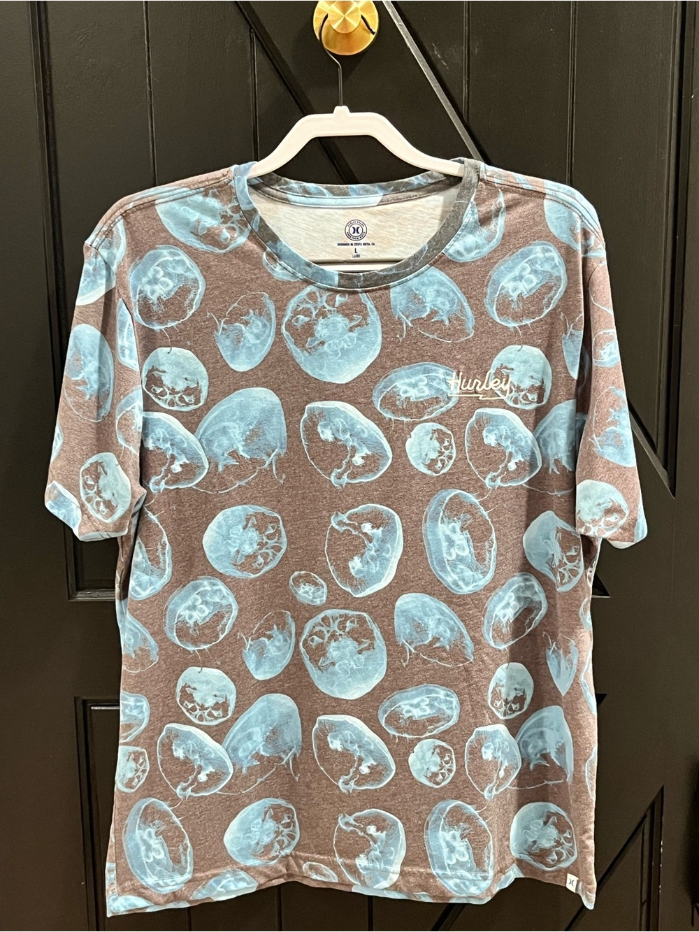 Hurley Men’s Brown Tee with Light Blue Jellyfish Pattern